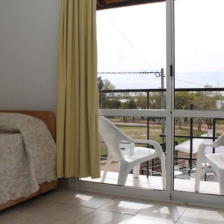 Brisas Del Lago Apartamentos Colón エクステリア 写真