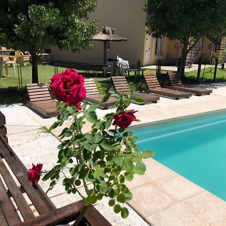Brisas Del Lago Apartamentos Colón エクステリア 写真