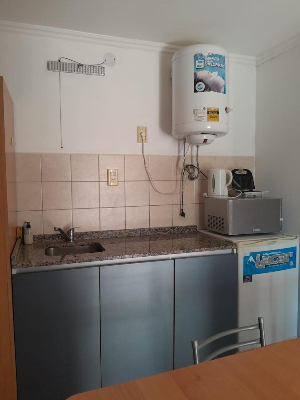 Brisas Del Lago Apartamentos Colón エクステリア 写真